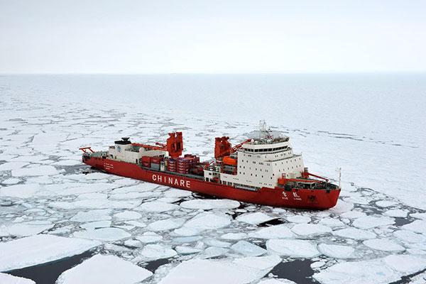 Helicóptero chino rescatará a rusos atrapados en la Antártida