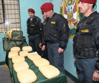 La PNP Palpa incauta 9 kilos de PBC