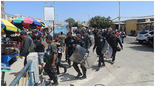 Chiclayo: Sigue violento desalojo de ambulantes en Mercado Modelo (VIDEO)