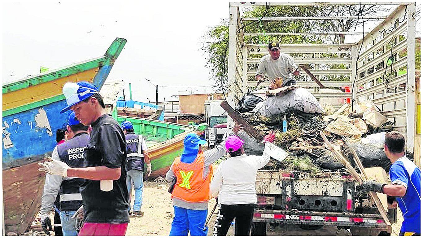 Recogen cinco toneladas de basura en Puerto Pizarro