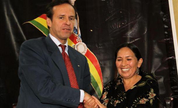 Bolivia: Indígena quechua postulará junto a expresidente Quiroga 