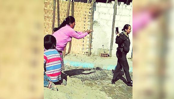 Tacna: Mujer arroja tierra a policía por intervenir a un mototaxista ebrio