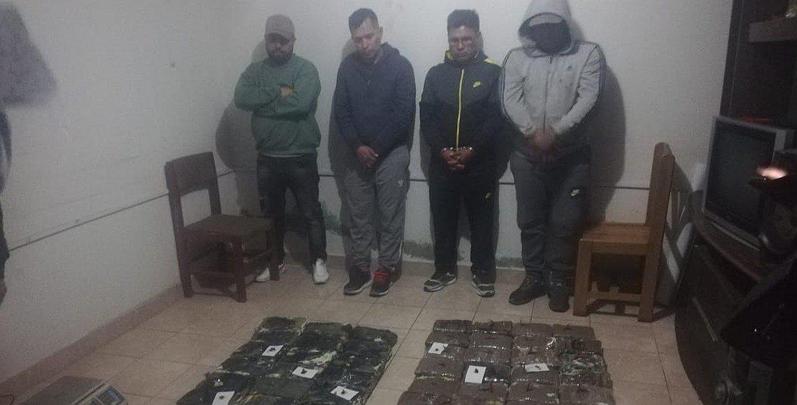 Encarcelan a 4 presuntos miembros de banda que pretendía llevar a Chile 55 kilos de marihuana