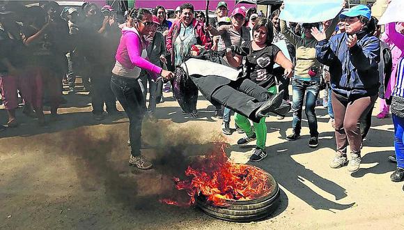 Lambayeque: Tumaneños protestan en Poder Judicial 