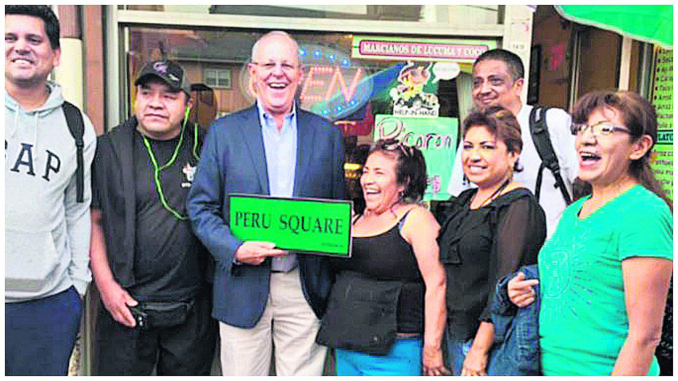 PPK deja de lado campaña y celebra graduación de su hija