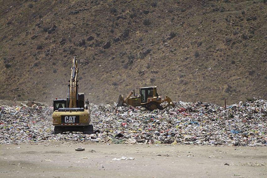 Alcalde de Yura denuncia contaminación por relleno sanitario de La  Pascana