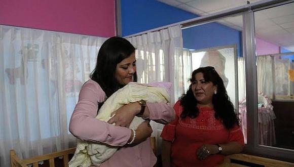 ​Arequipa: Yamila Osorio se convertirá en la madrina del bebé abandonado en el GRA