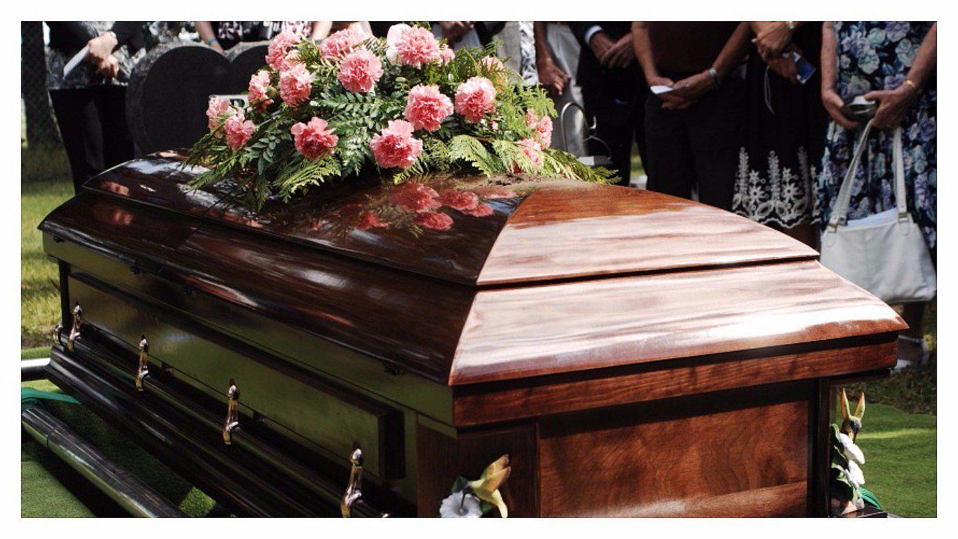 Estados Unidos: enterró a su hijo y 11 días después recibió su llamada