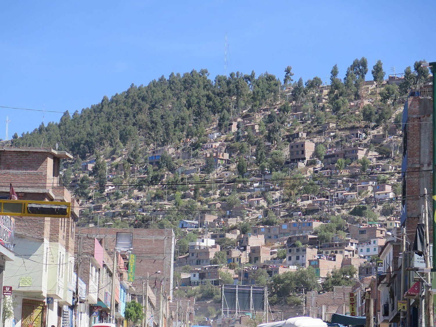 Recomiendan reubicar viviendas del Cerro la Picota 