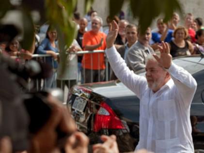 Multan a Lula por propaganda anticipada