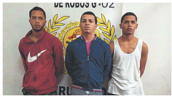 La Policía detiene a tres venezolanos en el interior de un hostal que se dedicarían a cuidar a meretrices. (Foto PNP)