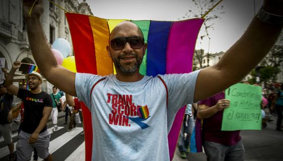 Costa Rica propone ley para reconocer uniones homosexuales
