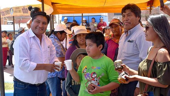 Electo gobernador Juan Tonconi agasaja a niños de Ciudad Nueva