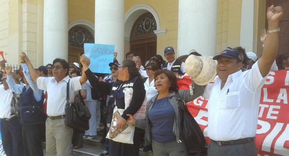 Trabajadores de Salud protestaron en la Catedral | PERU | CORREO