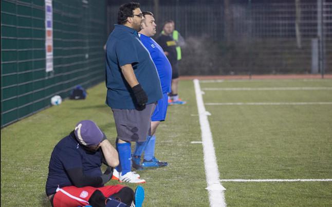 Inglaterra: Se crea liga de fútbol para personas con sobrepeso 