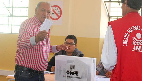 Gobernador Rodríguez califica de "perdida en el espacio" a candidata congresal