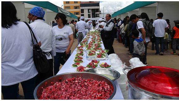 Huancayo: con 4OO paltas preparan ensalada para centenares de turistas