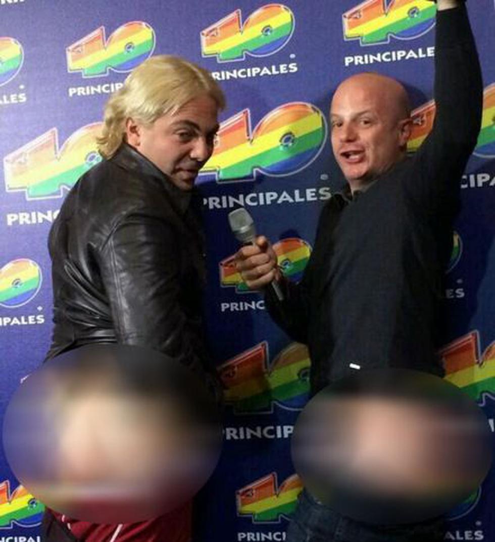 Cristian Castro muestra trasero en evento (Foto)