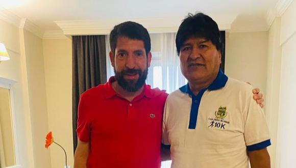 Raúl Noblecilla junto a Evo Morales. (Foto: Twitter / Política El Comercio)
