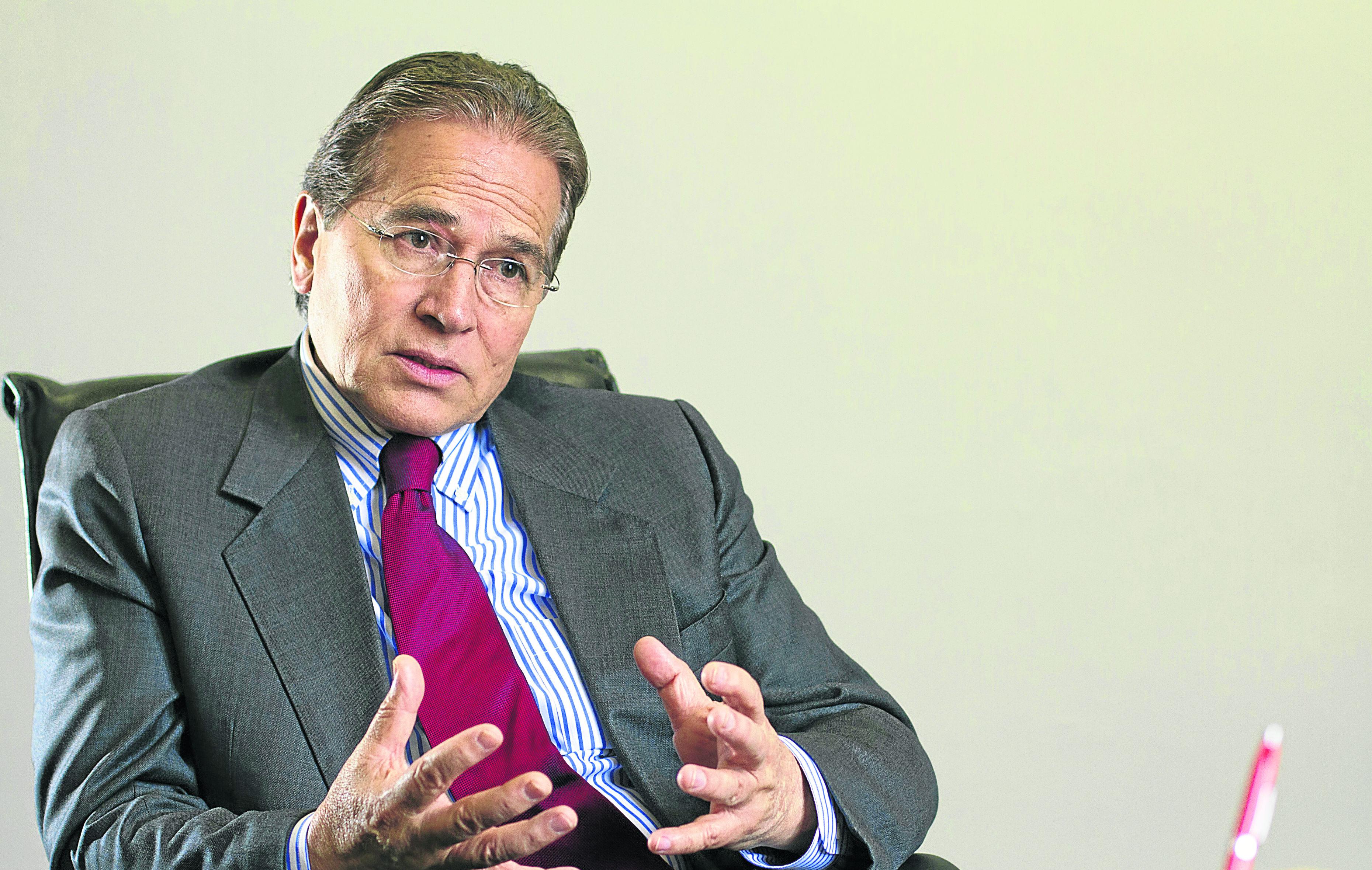 ​Vladimiro Huaroc no incluye demandas en su hoja de vida