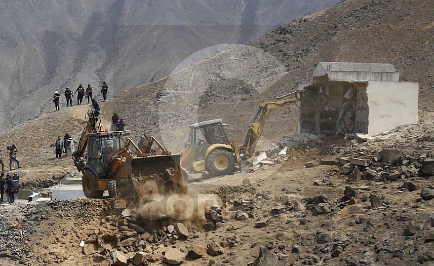 Municipio de Comas destruyó por fin el mausoleo senderista (VIDEO Y FOTOS)