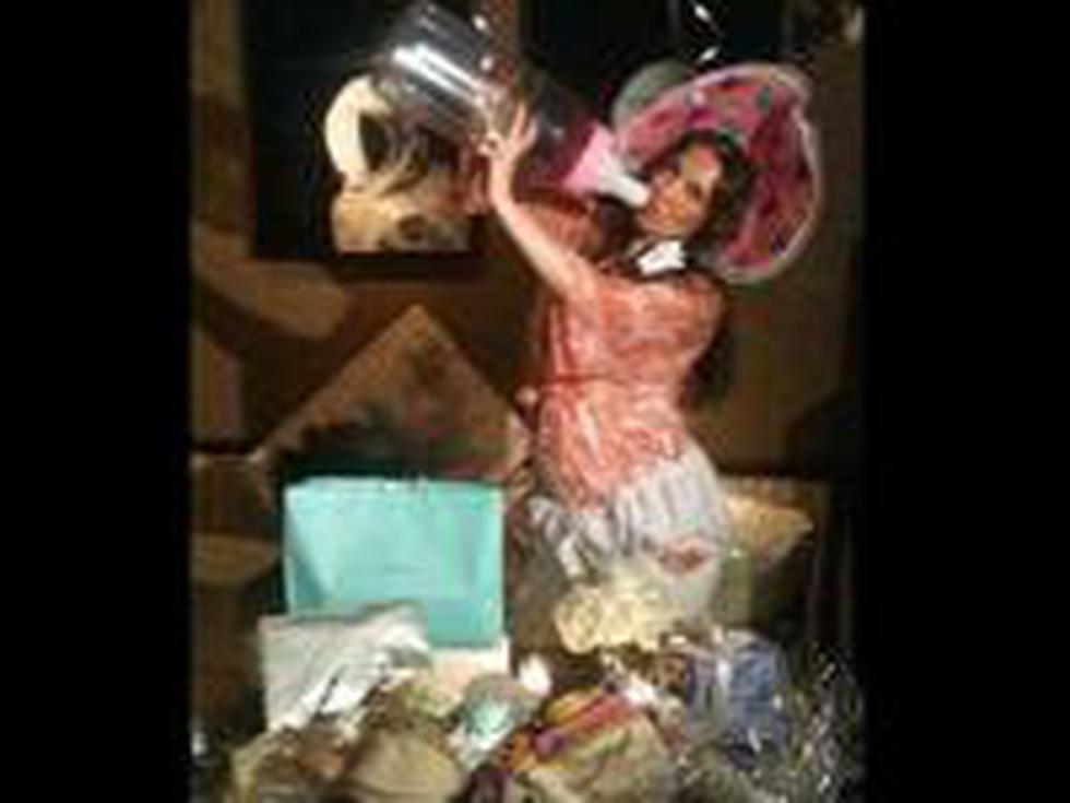 Thalía festeja ‘baby shower' con artistas