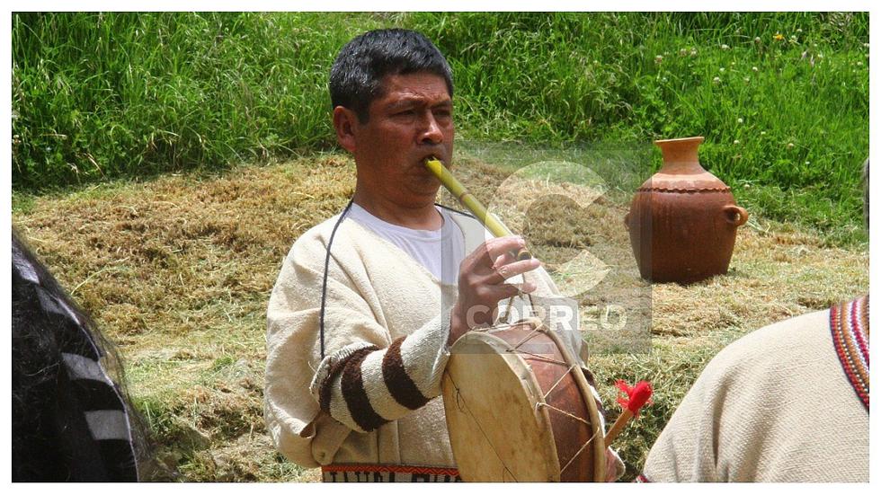 ​Sacerdotes andinos rinden culto al agua en complejo arqueológico de Huancayo (FOTOS)