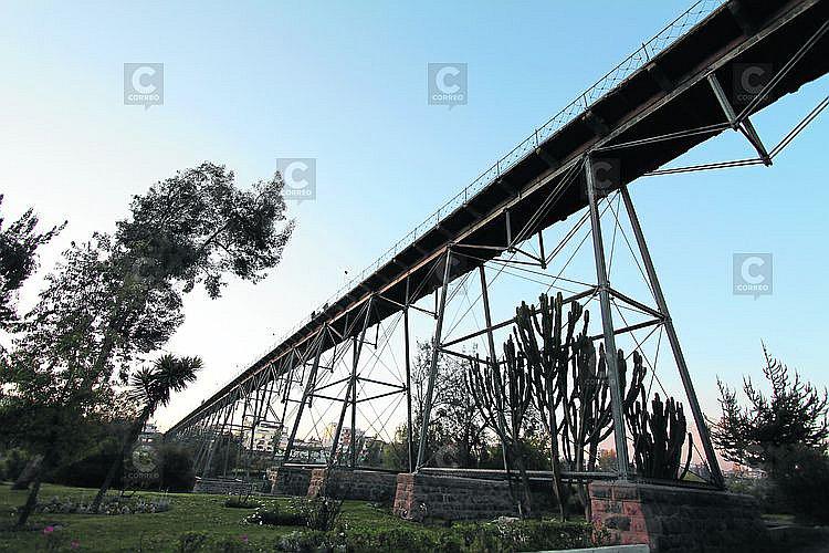 Arequipa: Mantenimiento del Puente de  Fierro demorará 2 meses