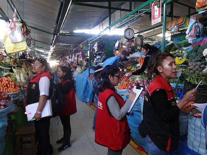 Comerciantes de la Feria El Altiplano adulteraban el peso 