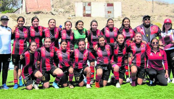 El interés de las chicas aumentó después de la pandemia y la Federación Peruana de Fútbol apuesta por la profesionalización y Arequipa no es la excepción. (Foto: GEC)