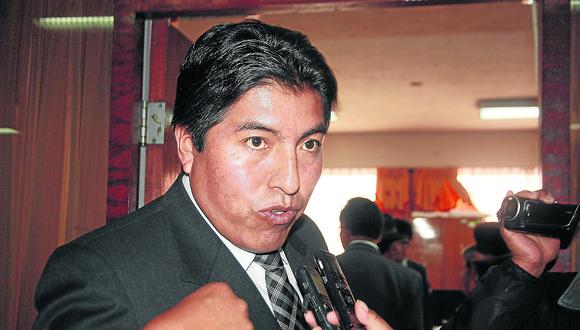 Fiscalía formaliza investigación contra alcalde de Puno por colusión desleal