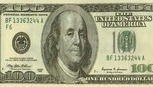 Falsificó unos billetes de 100$ y le pone rostro del presidente equivocado