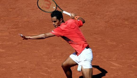 Juan Pablo Varillas perdió con Novak Djokovic en cuarta ronda del Roland Garros. (Foto: Getty)
