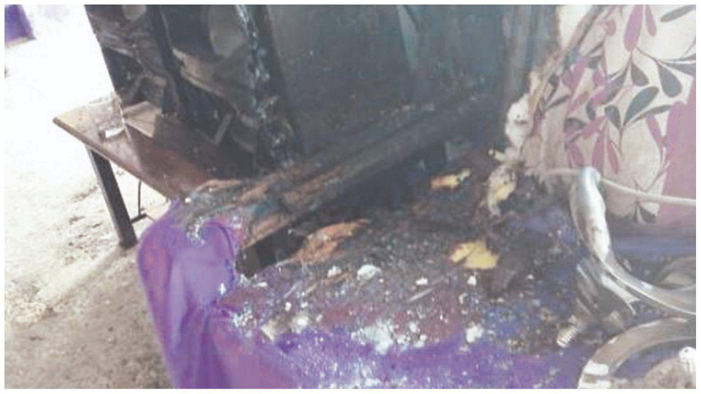 Un corto circuito casi consume una vivienda en José Leonardo Ortiz