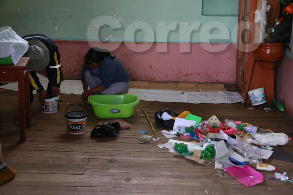 Alumnos de Sicaya estudiarán en colegio en ruinas (FOTOS)