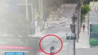 Motociclista herido tras ser embestido por bus de transporte público en Miraflores (VIDEO)