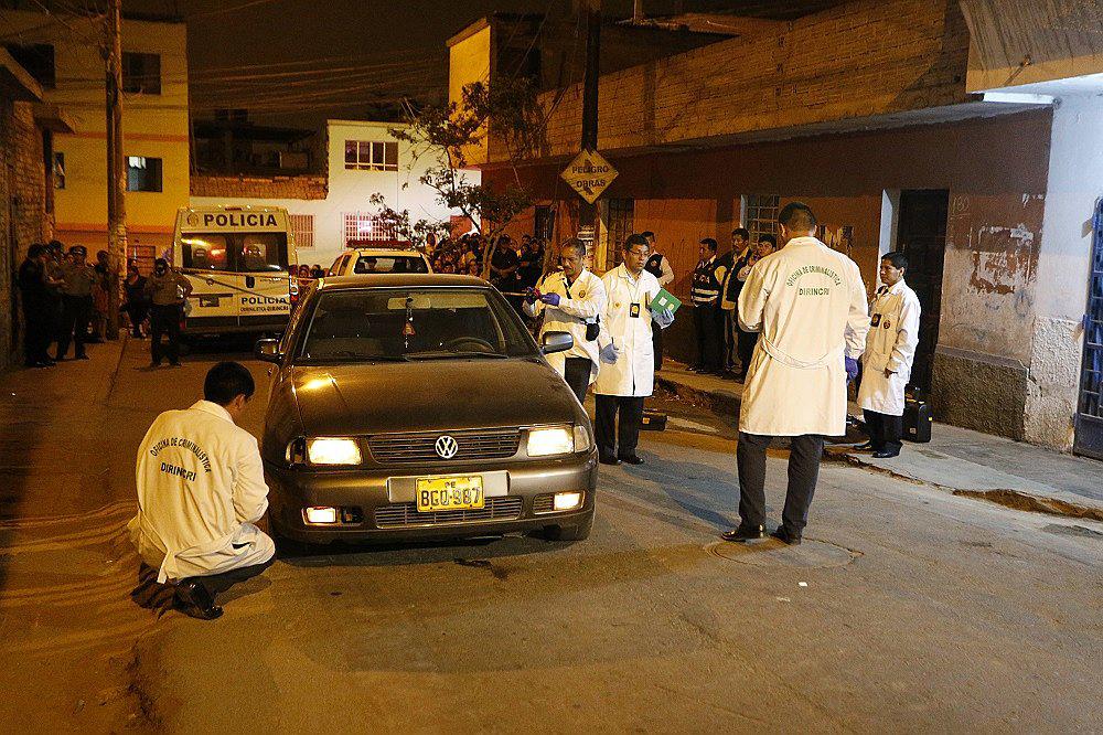 Tres delincuentes encañonan a esposa de PNP y éste los enfrenta y mata a balazos