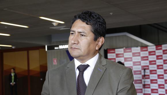 Cerrón Rojas indicó que Perú Libre buscará la convocatoria a una asamblea constituyente de dos maneras y se mostró convencido de que con firmas ciudadanas puede cambiar la Constitución “sin pasar por el Congreso”. (Foto: Twitter)