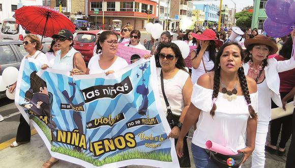 En Chimbote marchan contra violación a niñas 