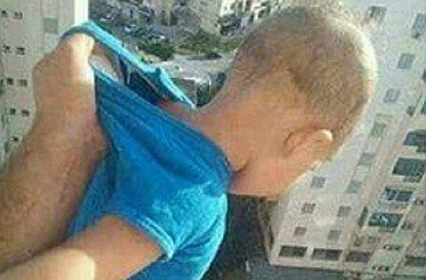 Amenazó con lanzar a bebé al vacío si no obtenía mil 'likes' en Facebook (FOTOS)