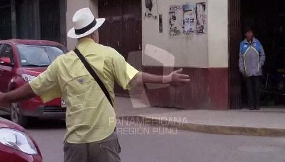 Facebook: Turista dirige el tránsito ante caos vehicular en Juliaca (VIDEO)