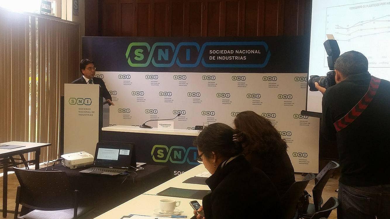 Presidente del Comité de Plásticos de la SNI: “La industria se recuperará en el 2017"