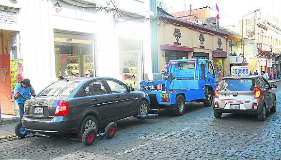 Conoce las calles donde podrás estacionarte sin temor a que las grúas se lleven tu vehículo