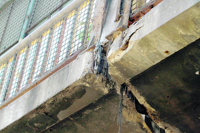 Vecinos de San Martín de Porres temen que puente Dueñas colapse