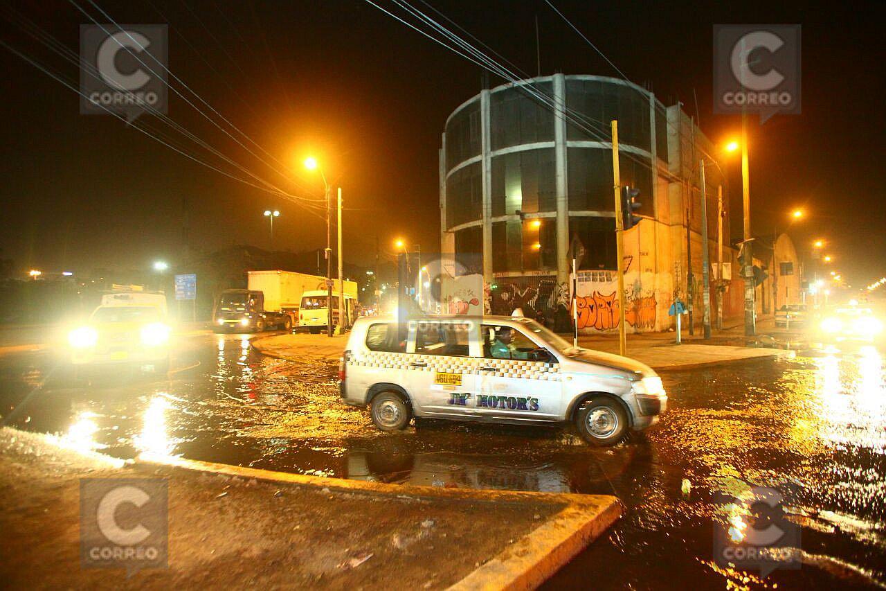 Santa Anita: Por aniego cierran calles (FOTOS y VIDEOS)