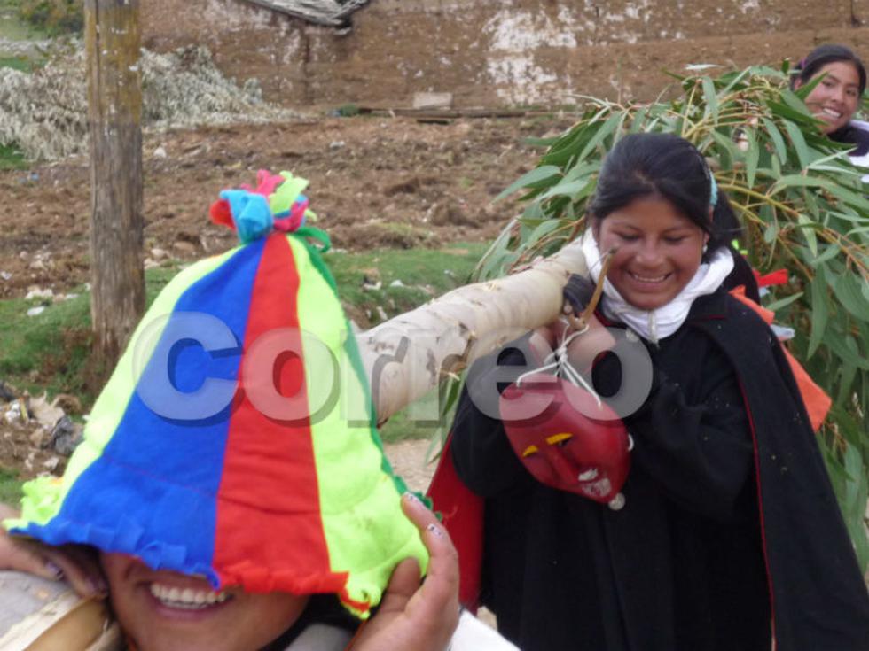 Los Aukish: La danza navideña de las mujeres del Ande  (FOTOS)