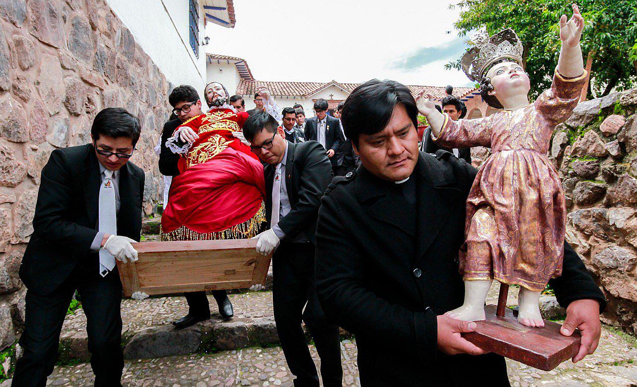 Restauran imagen del Patrón San José para su festividad en Cusco (FOTOS)