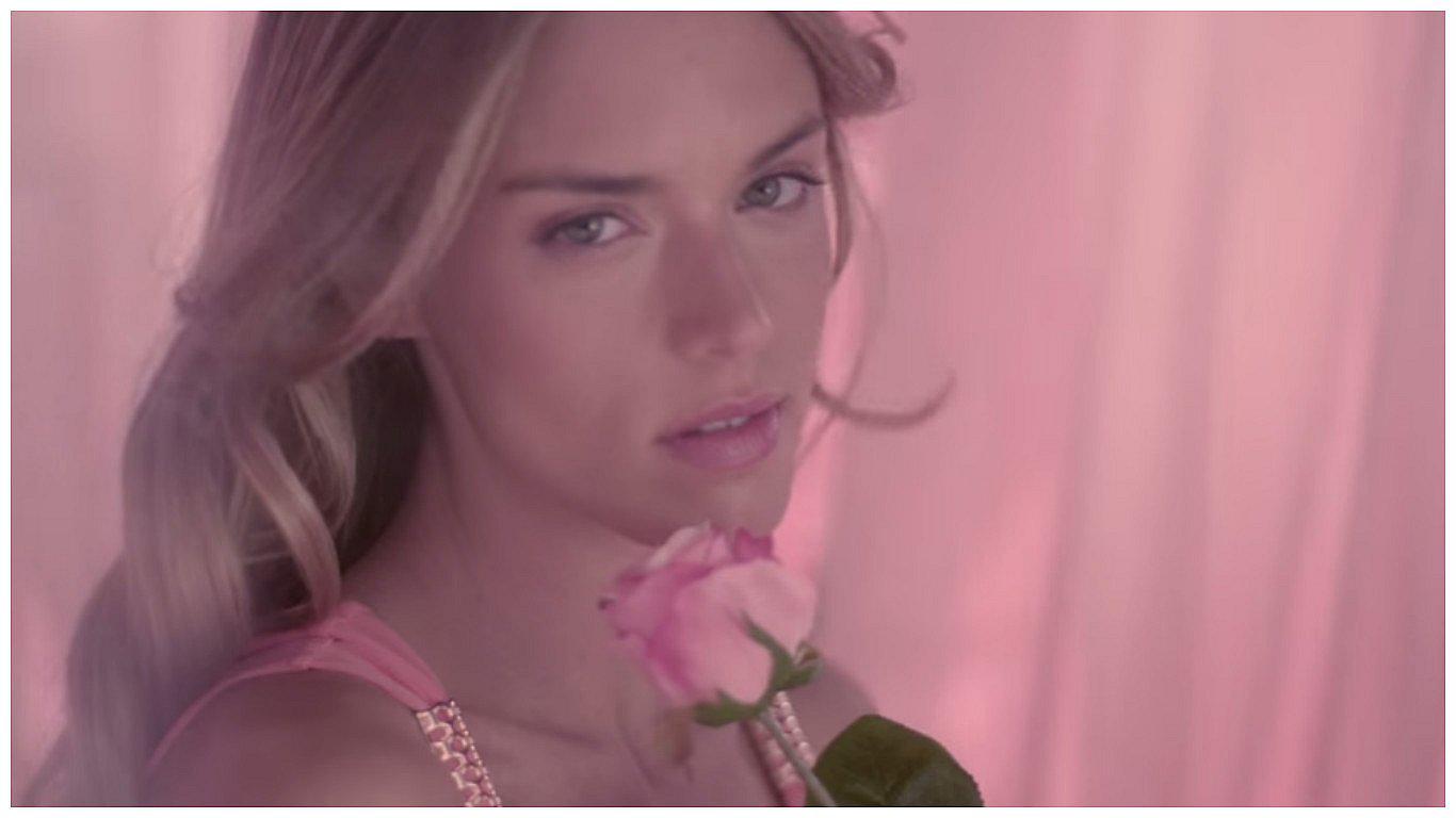 YouTube: La RAE lanzó campaña que se burla de tu uso excesivo del inglés (VIDEO)