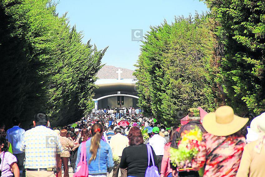 Cementerio Apacheta espera recibir a más de 200 mil visitantes