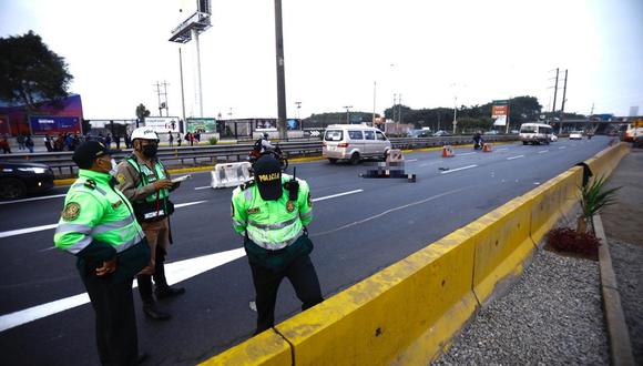 Hombre no usó el puente peatonal de la Av. Javier Prado y perdió la vida tras ser atropellado.  Foto: César Grados/@photo.gec